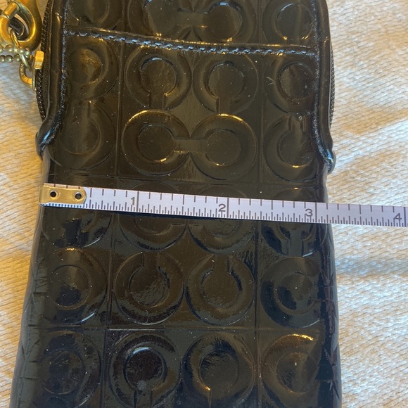 Coach Signature Black Patent Leather Wristlet Card Holder. - Picture 6 of 7